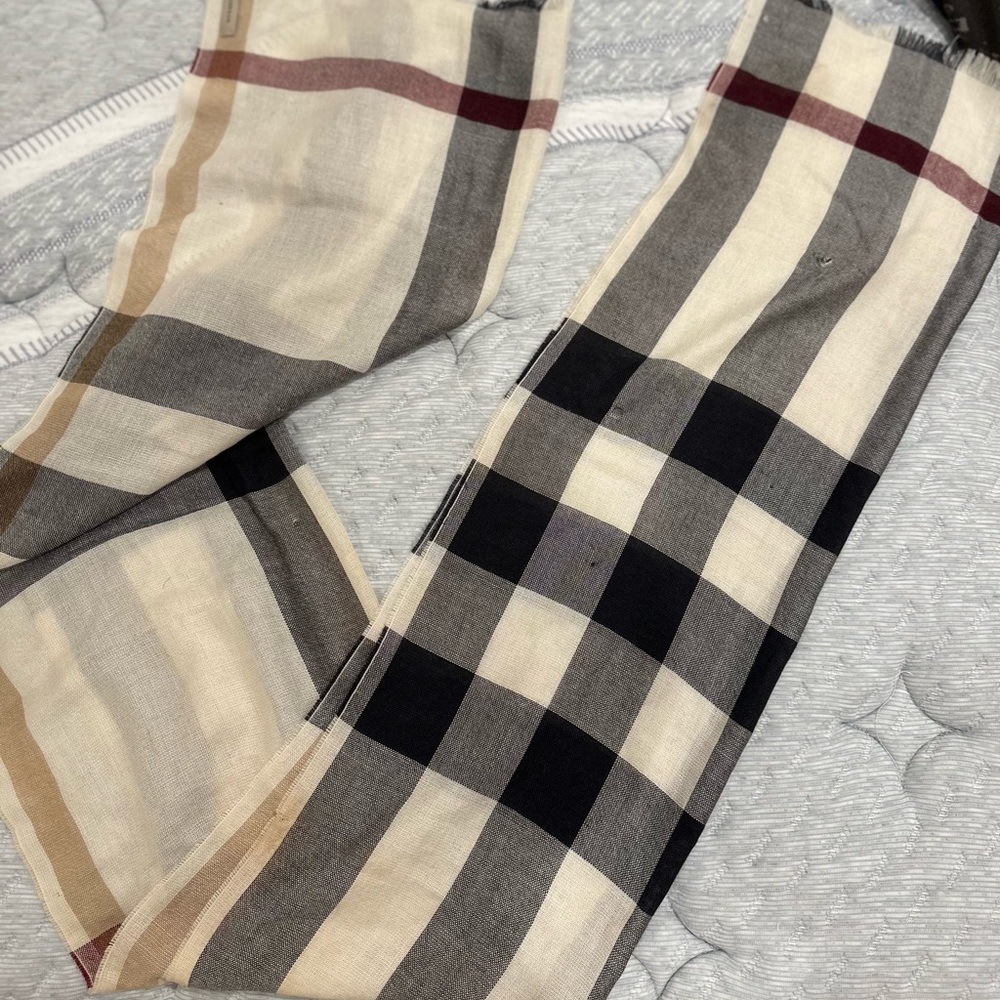 Vintage Burberry Scarf/Shawl